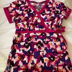 NWOT koi scrub top. Size XS.